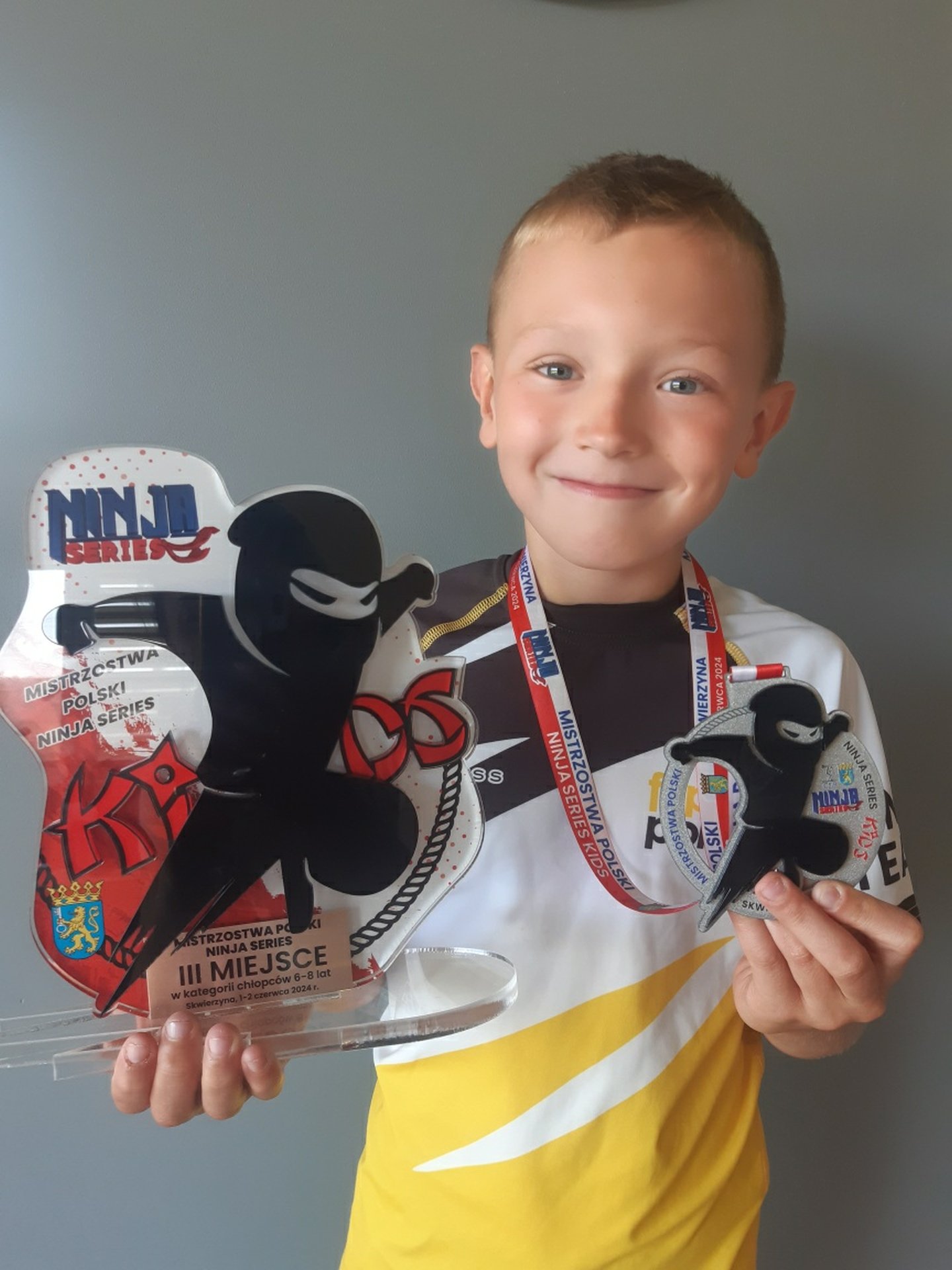 Tomasz Kowalski z klasy pierwszej zdobywca 3 miejsca w Mistrzostwach Polski Ninja Series Kids